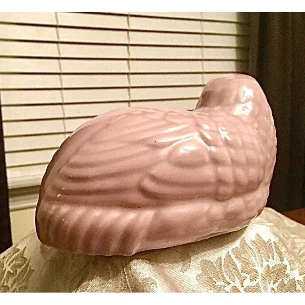 Beautiful Vanguard Accents Pink Quail Bird Figurine USA #103